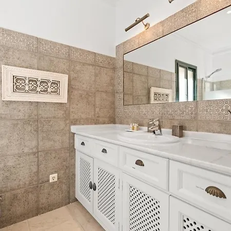 Unforgettable Luxury In - Rdr461 Villa *